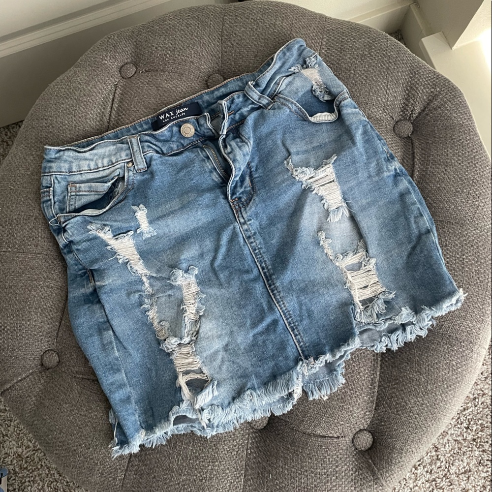 Not sure on brand, size small, light blue.
